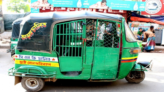 ‘ডিজিটাল শাস্তি’ পাচ্ছেন সিএনজিচালকরা!